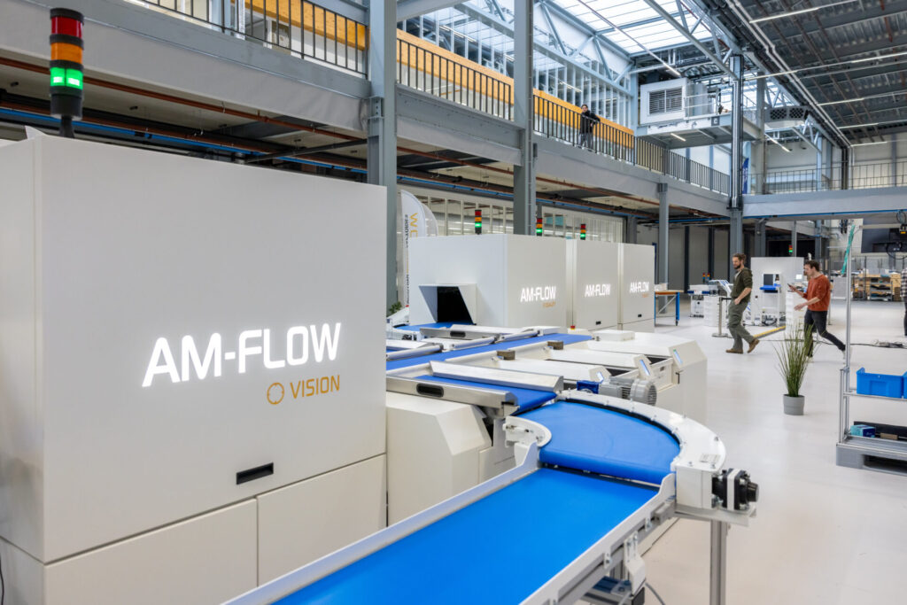 Identification-of-parts-in-manufacturing-characterized-by-infinite-shape-and-material-variation